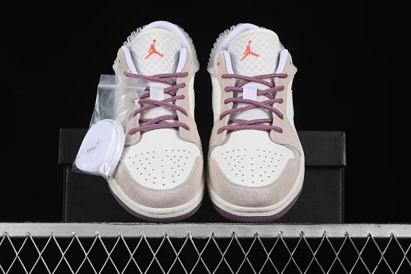 All Categories Air Jordan Jordan Series Basketball Shoes Air Jordan 1 Low Air Jordan 1 Low AJ1 Joe 1 Taro Sweetheart Low-top Retro Cultural Casual Shoes FQ8094-100